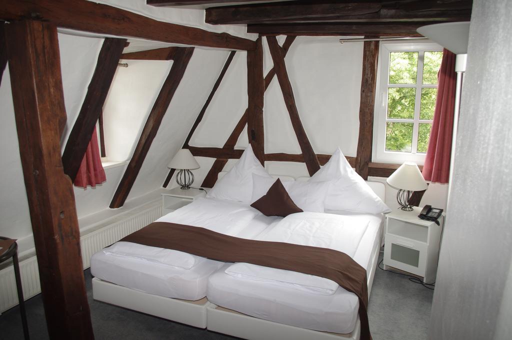 Hotel Restaurant Altes Badhaus Eberbach  Habitación foto
